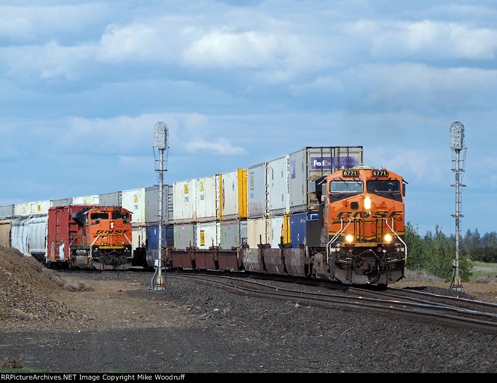 BNSF 6771